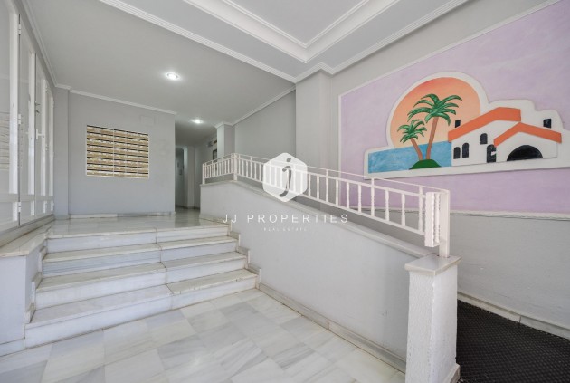 Resale - Apartment / flat -
Guardamar del Segura - Pueblo