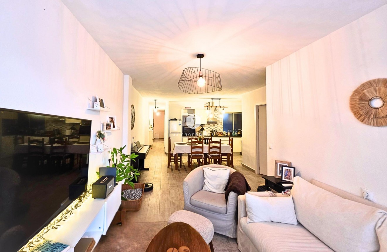 Resale - Apartment / flat -
Torrevieja - Playa del Cura