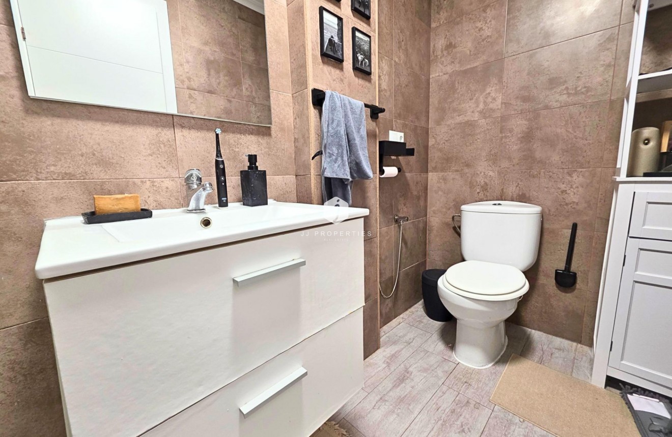 Resale - Apartment / flat -
Torrevieja - Playa del Cura