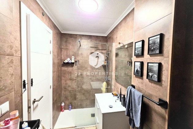 Resale - Apartment / flat -
Torrevieja - Playa del Cura