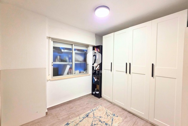 Resale - Apartment / flat -
Torrevieja - Playa del Cura