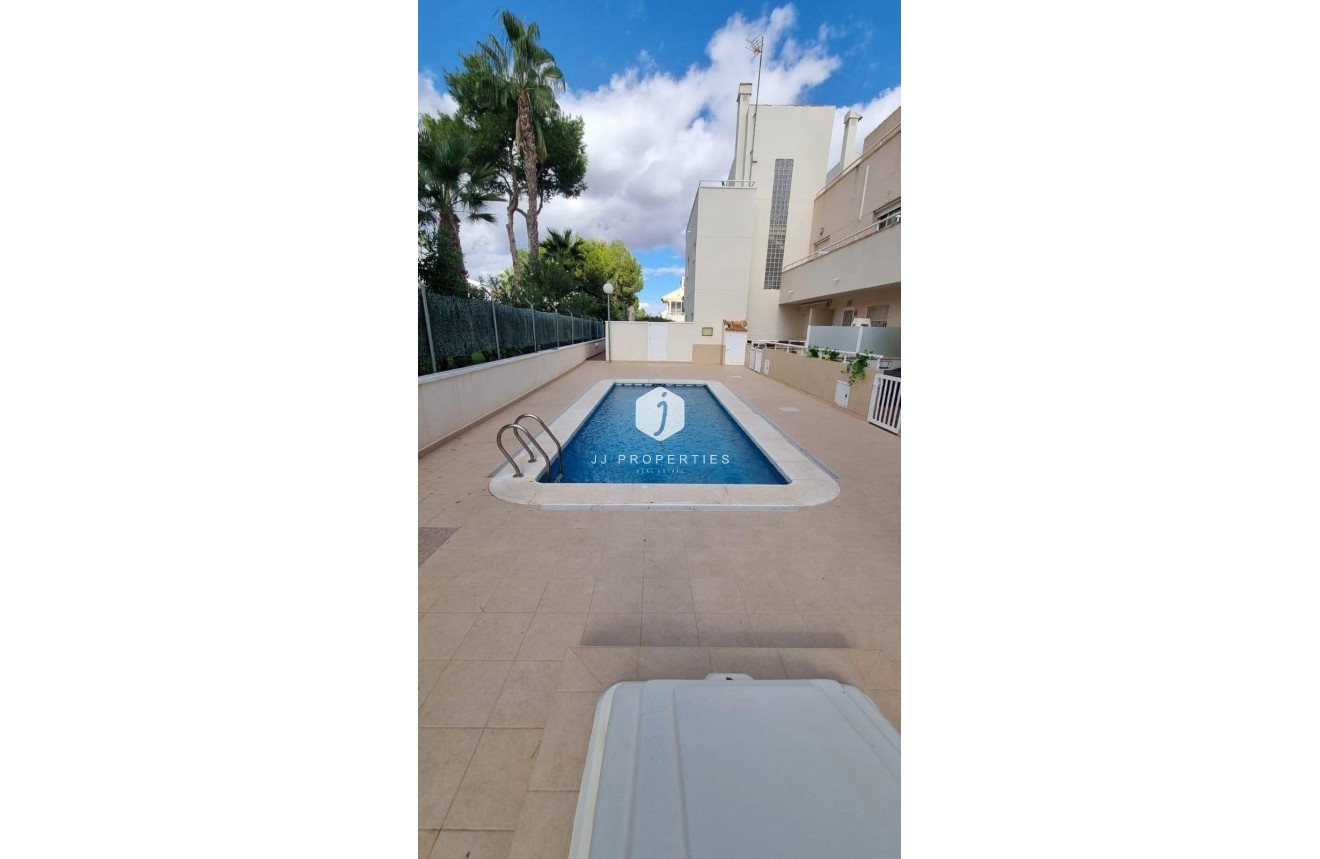 Resale - Chalet -
Orihuela Costa - Villamartín-las Filipinas