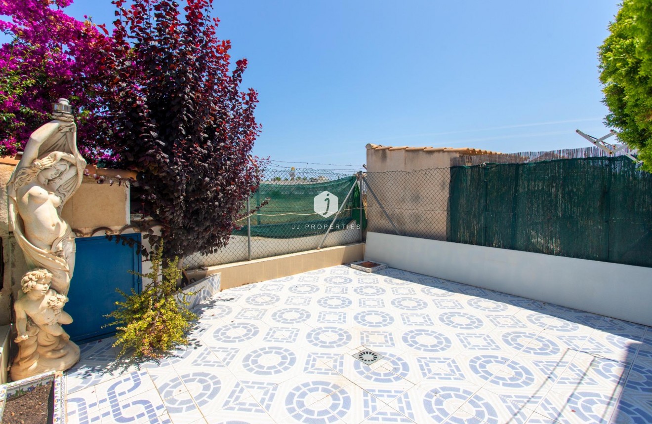 Resale - Bungalow -
Orihuela Costa - Punta Prima