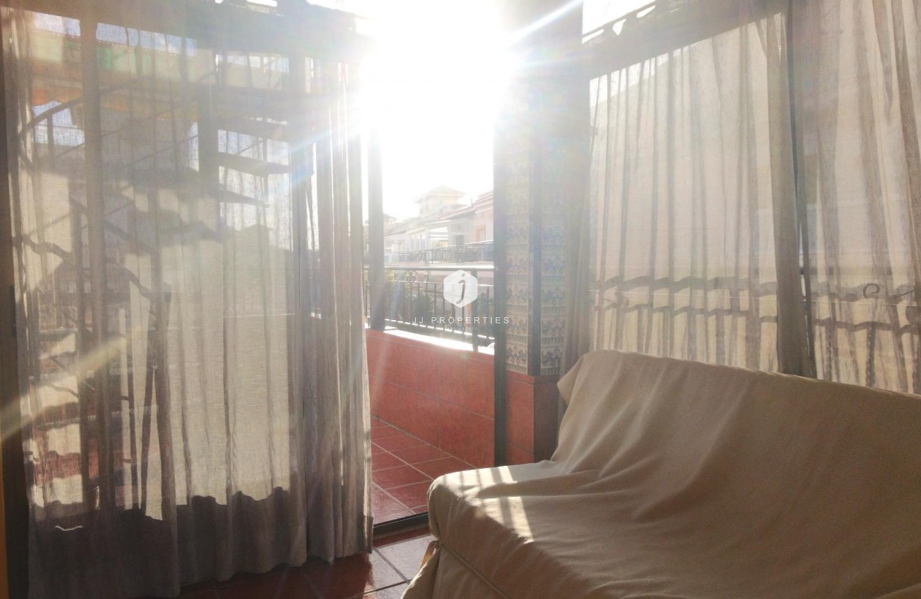 Resale - Bungalow -
Orihuela Costa - Punta Prima