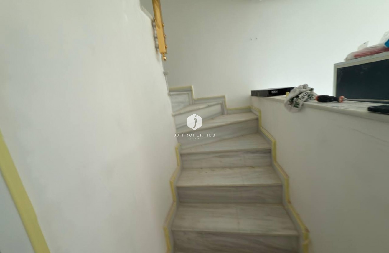 Resale - Chalet -
Torrevieja - aguas nuevas