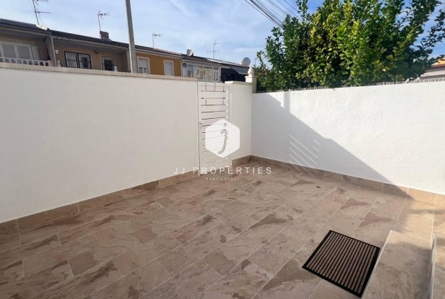 Resale - Chalet -
Torrevieja - Los Balcones - Los Altos del Edén