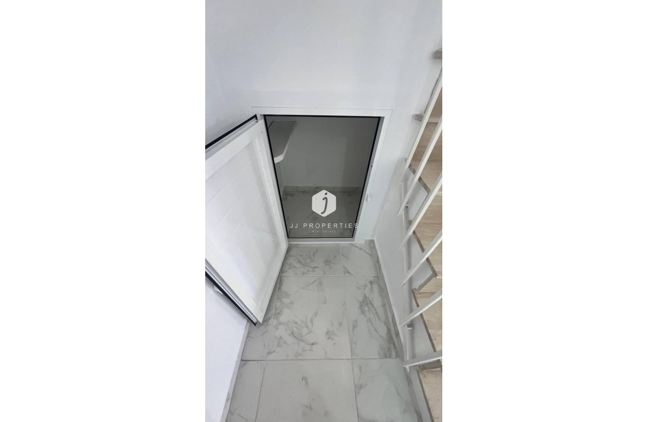 Resale - Chalet -
Torrevieja - Los Balcones - Los Altos del Edén