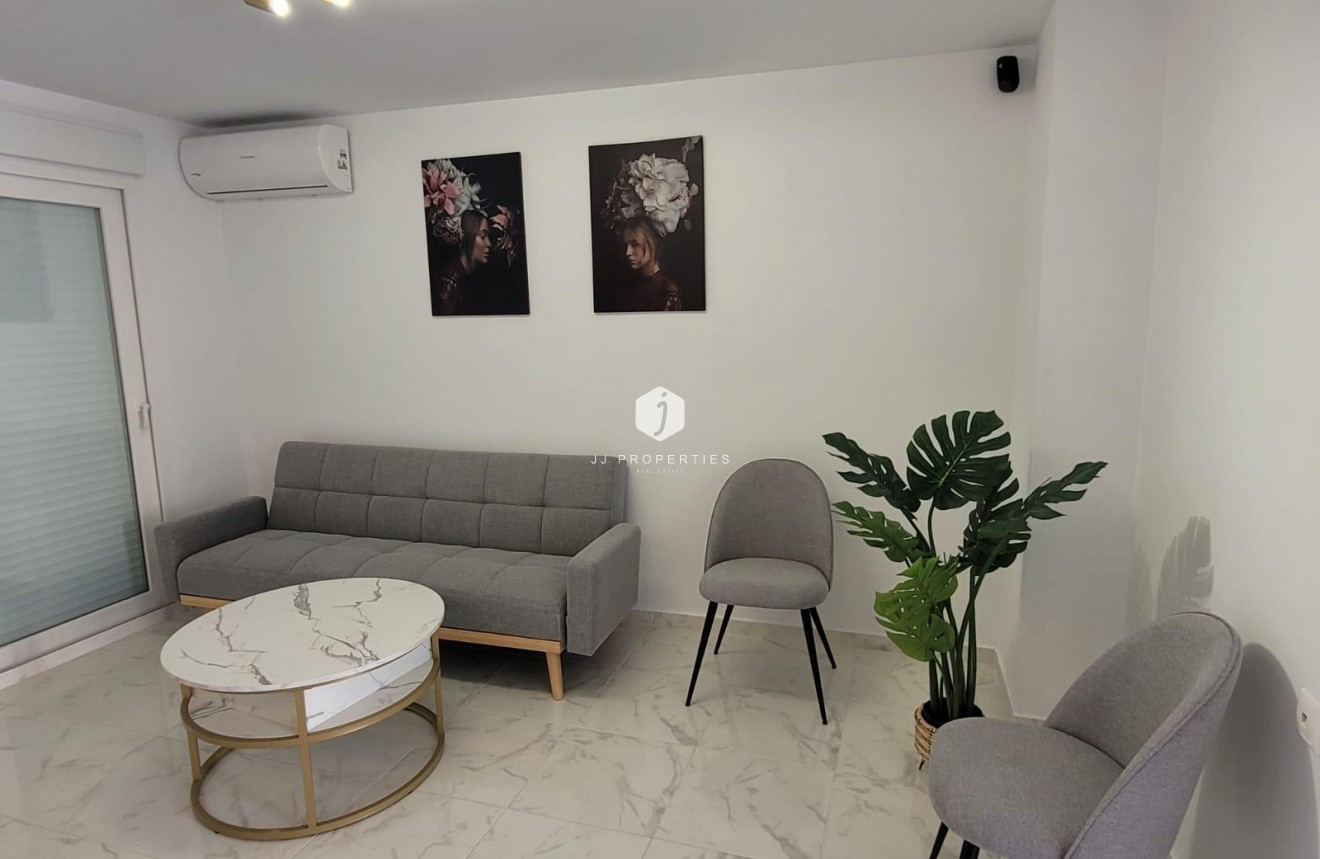 Resale - Chalet -
Torrevieja - Los Balcones - Los Altos del Edén