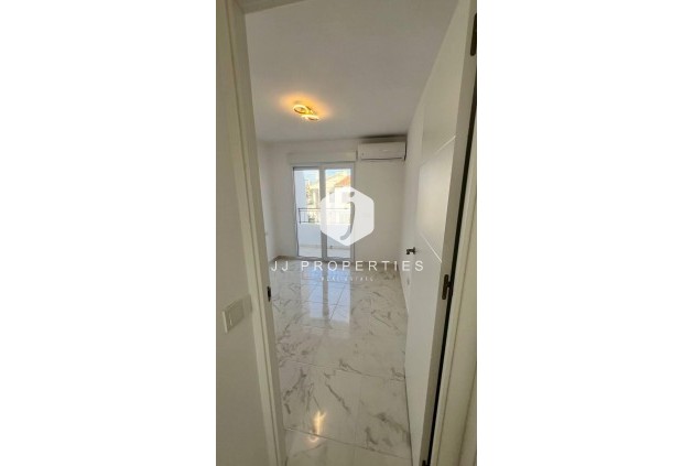 Resale - Chalet -
Torrevieja - Los Balcones - Los Altos del Edén