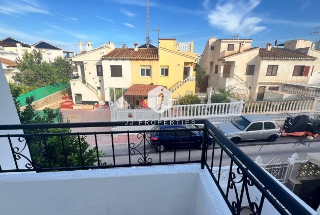 Resale - Chalet -
Torrevieja - Los Balcones - Los Altos del Edén