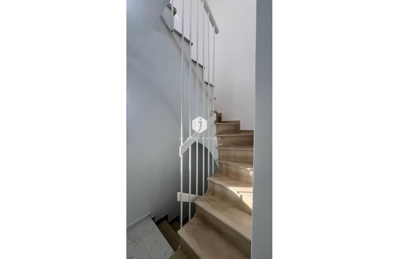 Resale - Chalet -
Torrevieja - Los Balcones - Los Altos del Edén