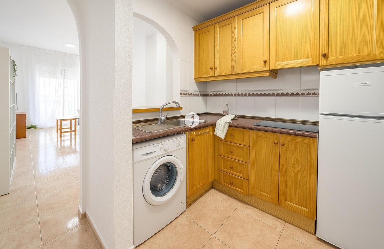 Resale - Apartment / flat -
Torrevieja - Habaneras