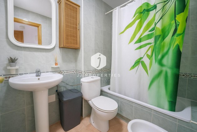 Resale - Apartment / flat -
Torrevieja - Habaneras