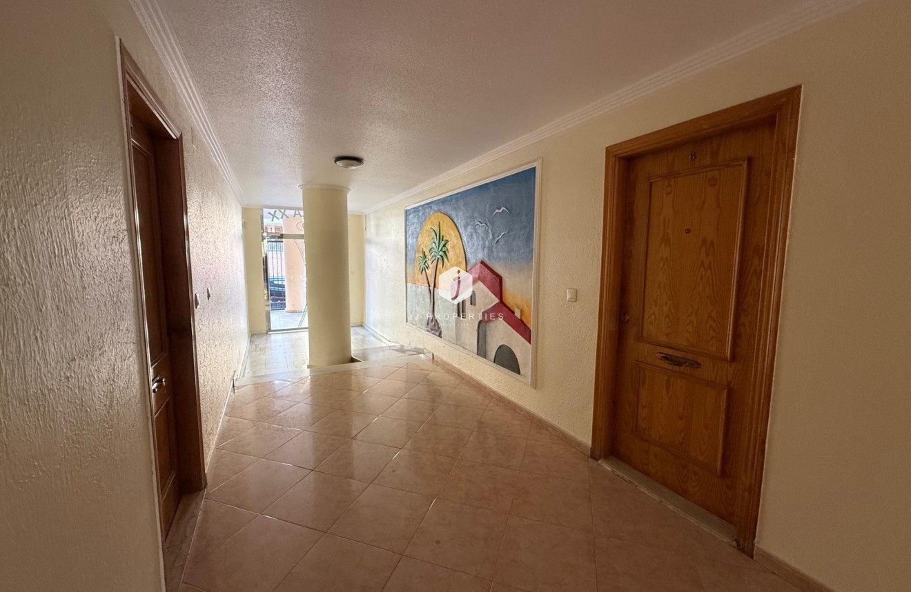 Resale - Apartment / flat -
Torrevieja - Habaneras