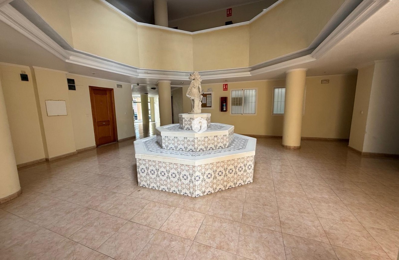 Resale - Apartment / flat -
Torrevieja - Habaneras