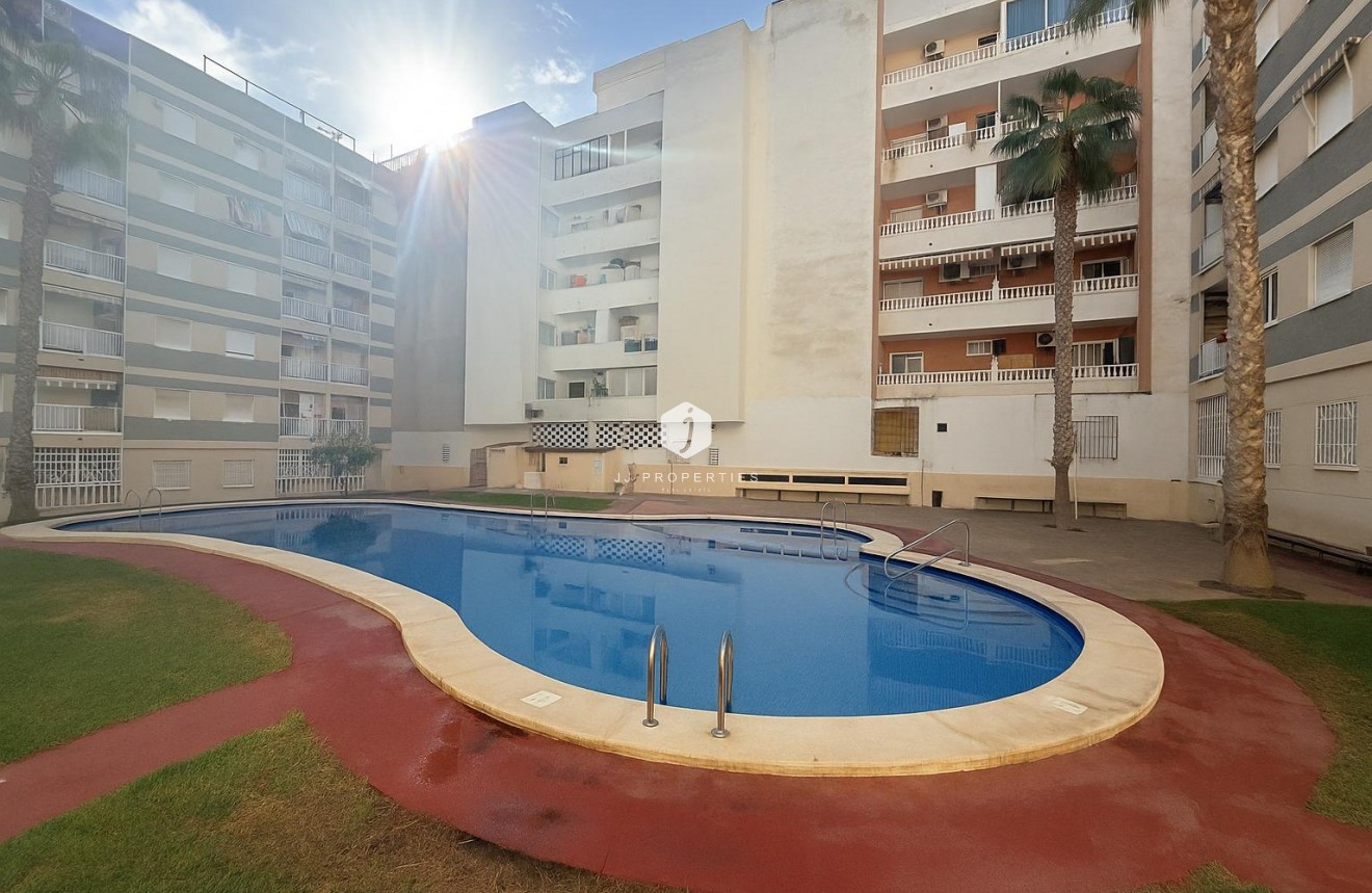 Resale - Apartment / flat -
Torrevieja - Habaneras
