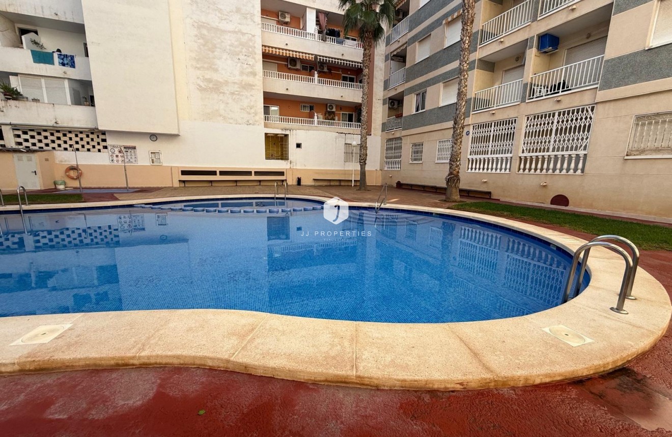 Resale - Apartment / flat -
Torrevieja - Habaneras