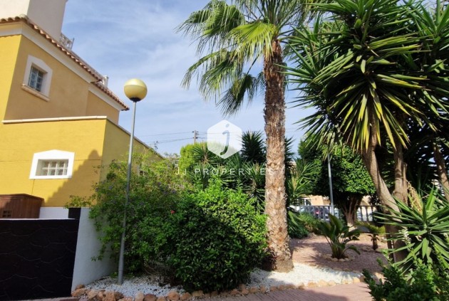 Resale - Chalet -
Orihuela Costa - Costa Blanca