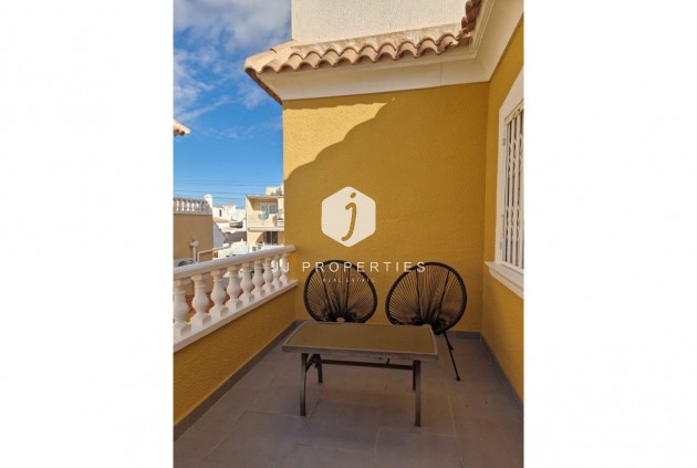 Resale - Chalet -
Orihuela Costa - Costa Blanca