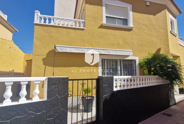 Resale - Chalet -
Orihuela Costa - Costa Blanca