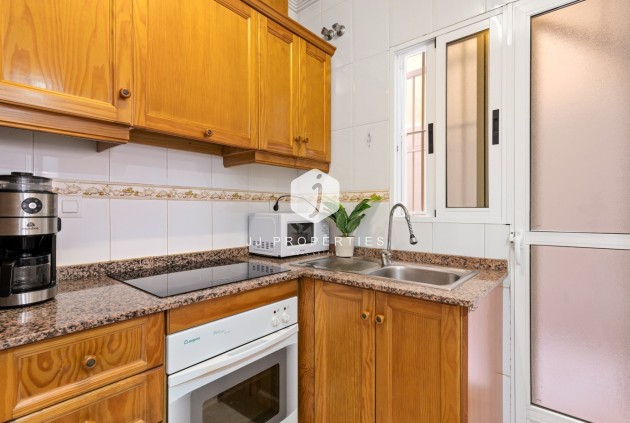 Resale - Apartment / flat -
Torrevieja - Costa Blanca