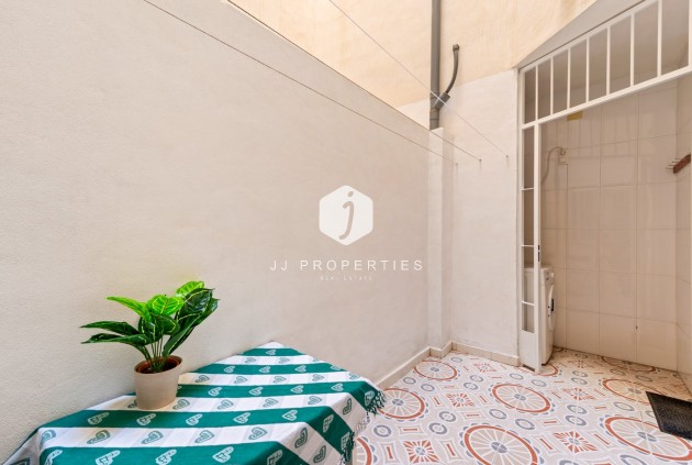 Resale - Apartment / flat -
Torrevieja - Costa Blanca