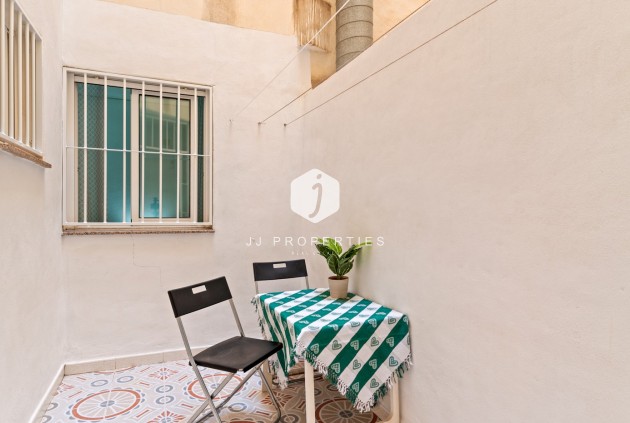 Resale - Apartment / flat -
Torrevieja - Costa Blanca