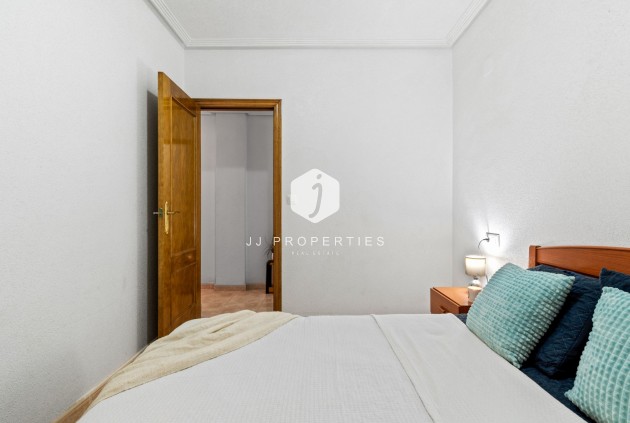 Resale - Apartment / flat -
Torrevieja - Costa Blanca