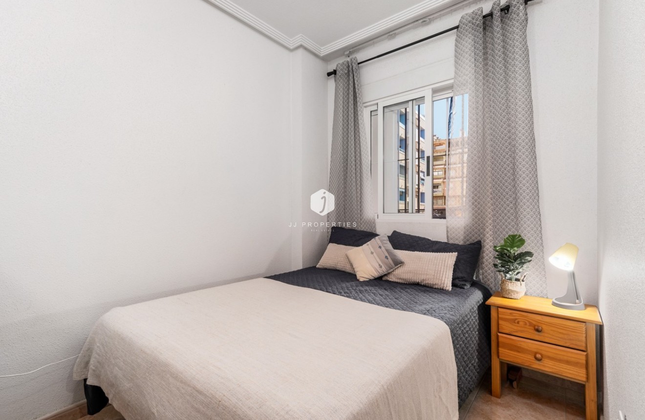 Resale - Apartment / flat -
Torrevieja - Costa Blanca