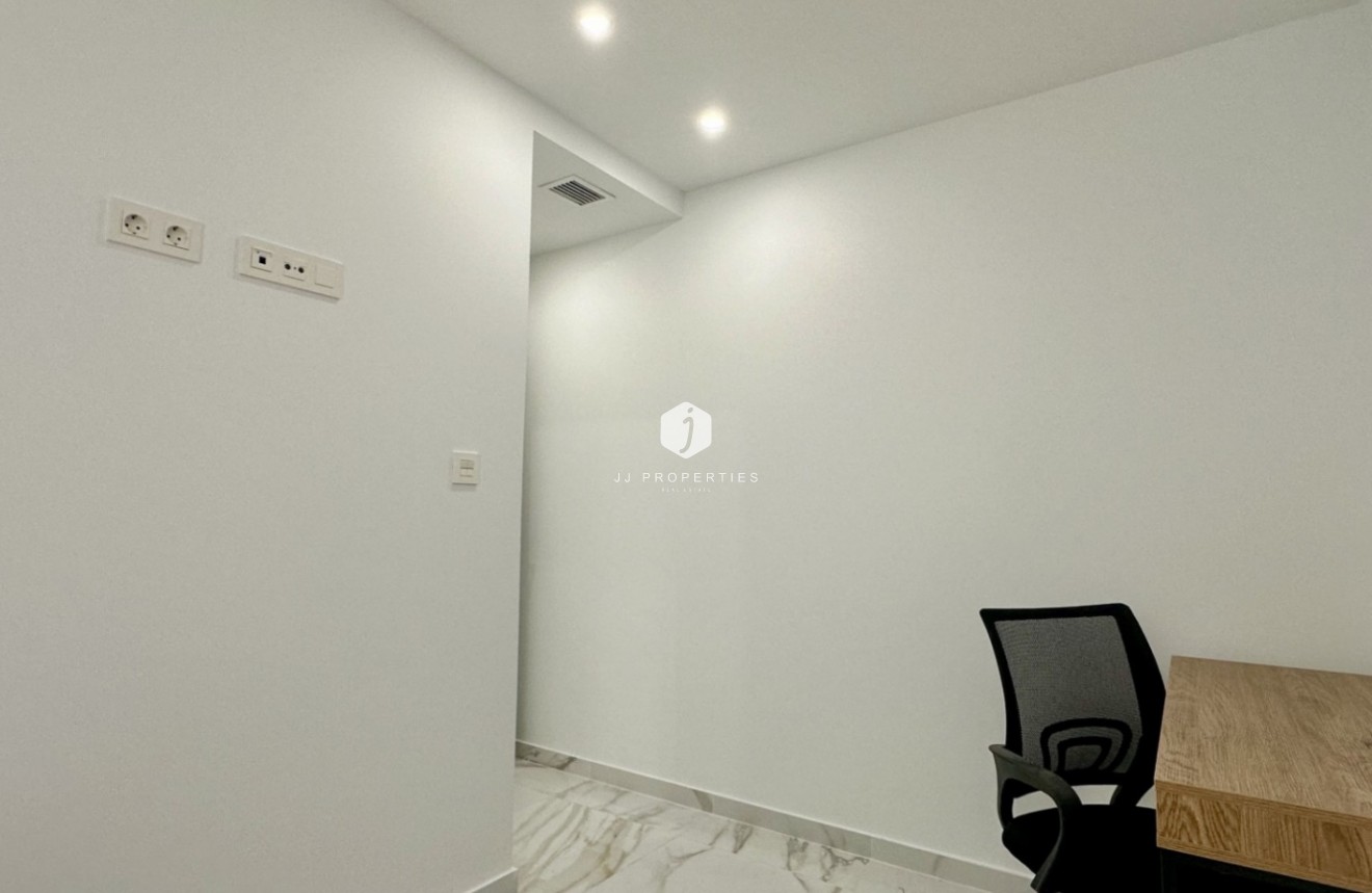 Resale - Apartment / flat -
Torrevieja - Costa Blanca