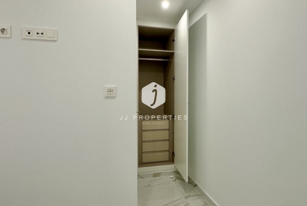 Resale - Apartment / flat -
Torrevieja - Costa Blanca