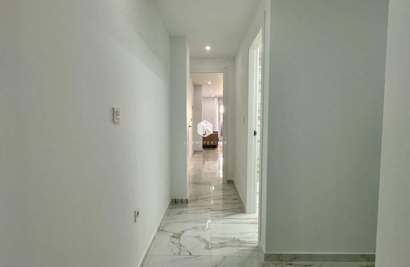 Resale - Apartment / flat -
Torrevieja - Costa Blanca