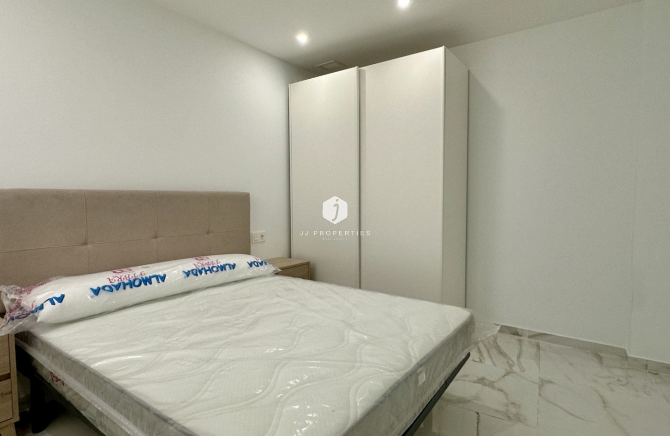 Resale - Apartment / flat -
Torrevieja - Costa Blanca