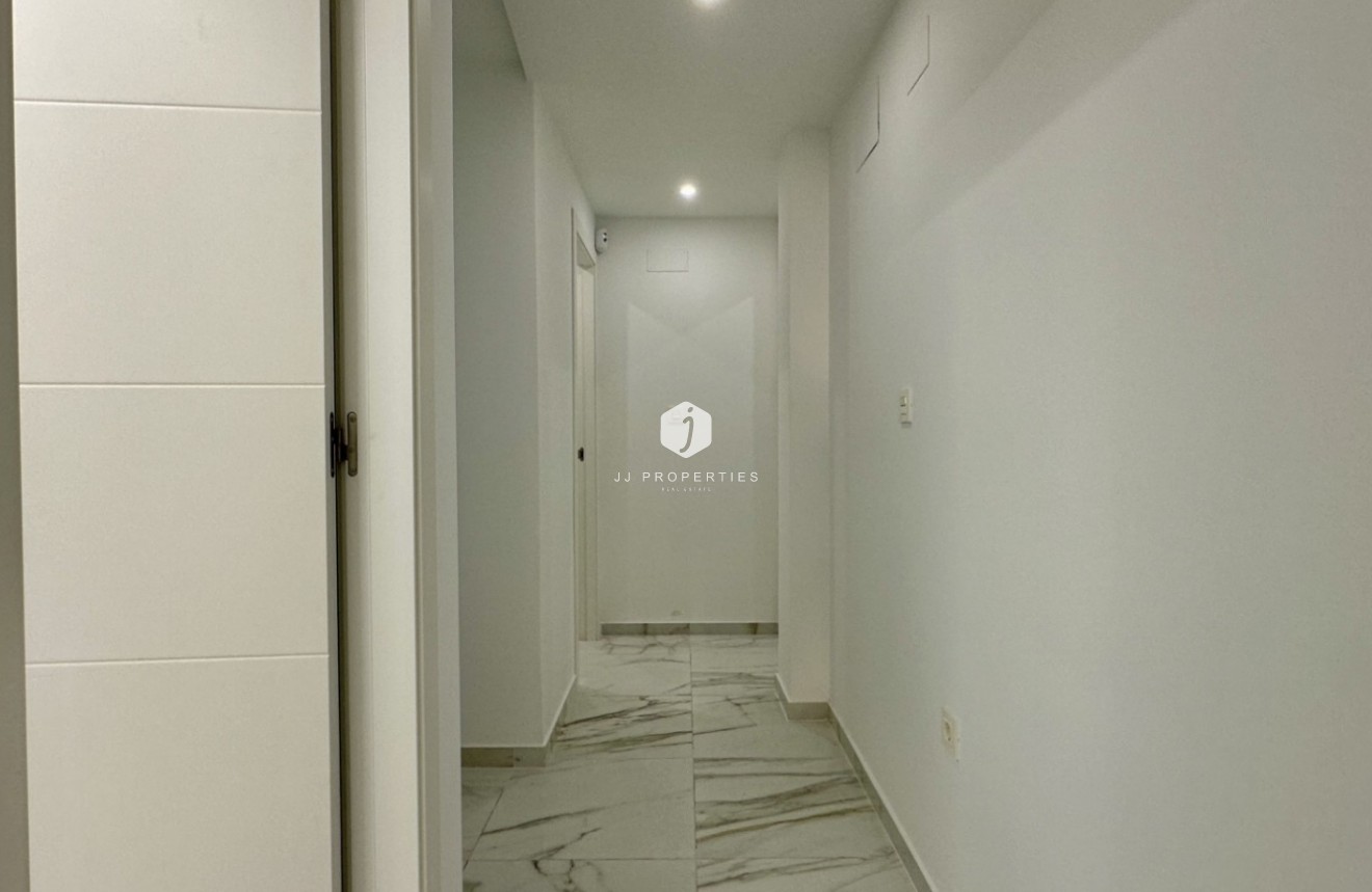 Resale - Apartment / flat -
Torrevieja - Costa Blanca