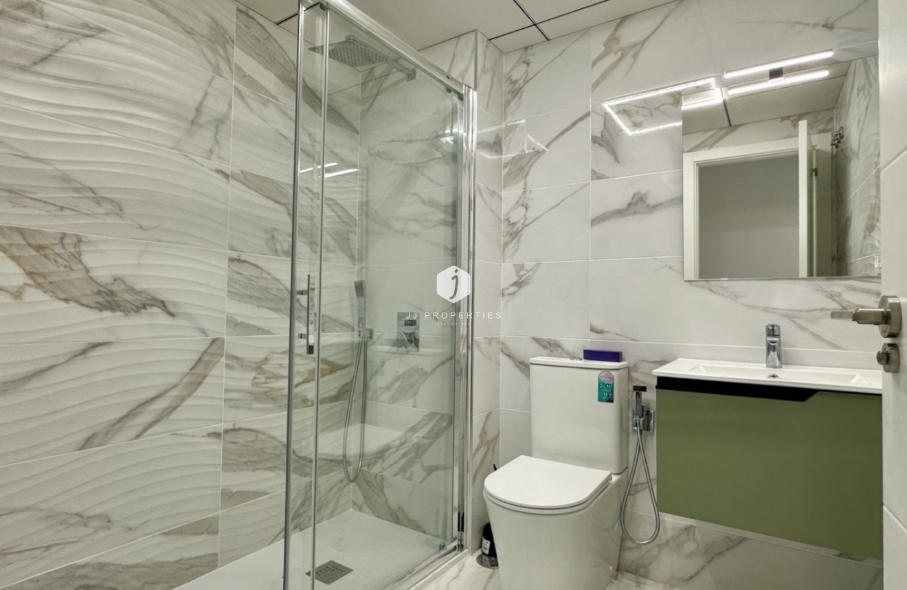 Resale - Apartment / flat -
Torrevieja - Costa Blanca