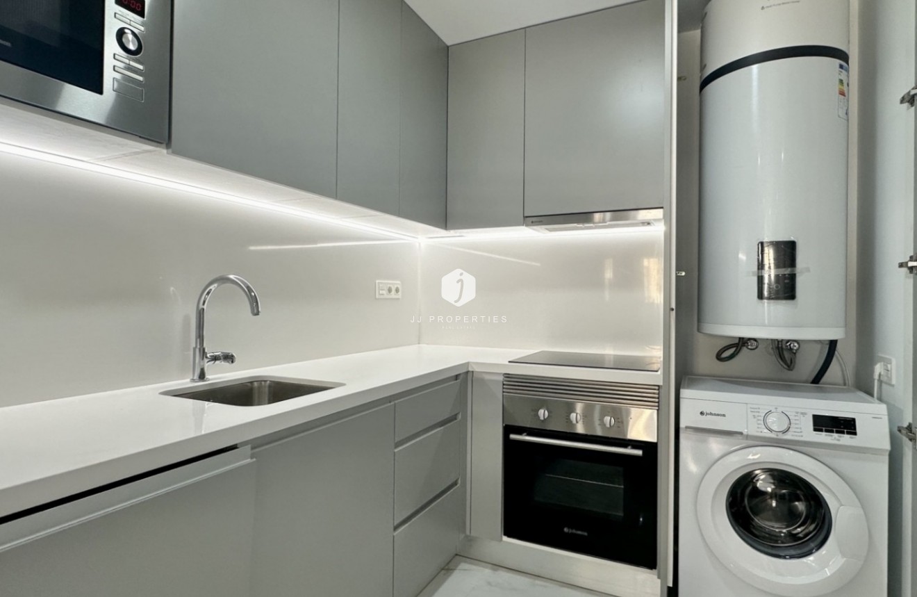 Resale - Apartment / flat -
Torrevieja - Costa Blanca