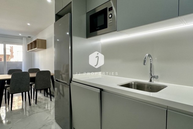 Resale - Apartment / flat -
Torrevieja - Costa Blanca