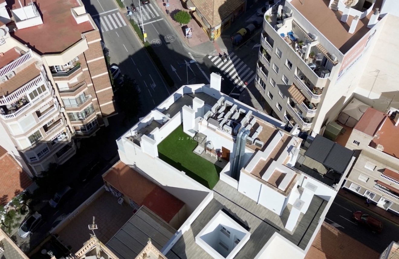 Resale - Apartment / flat -
Torrevieja - Costa Blanca