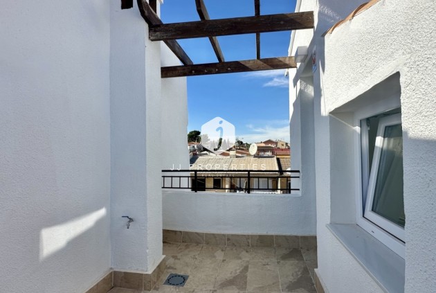 Resale - Chalet -
Torrevieja - Costa Blanca