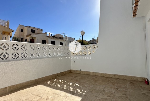 Resale - Chalet -
Torrevieja - Costa Blanca
