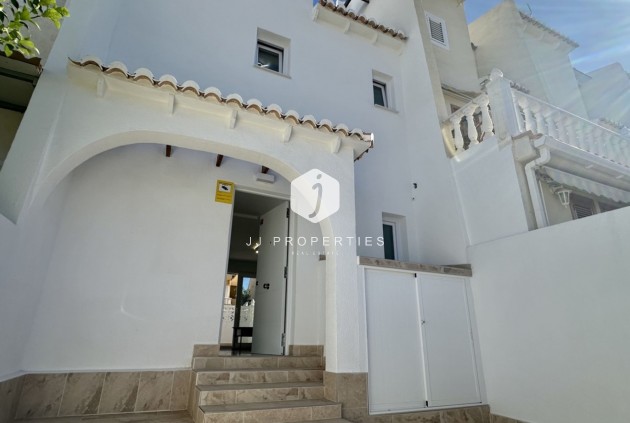 Resale - Chalet -
Torrevieja - Costa Blanca