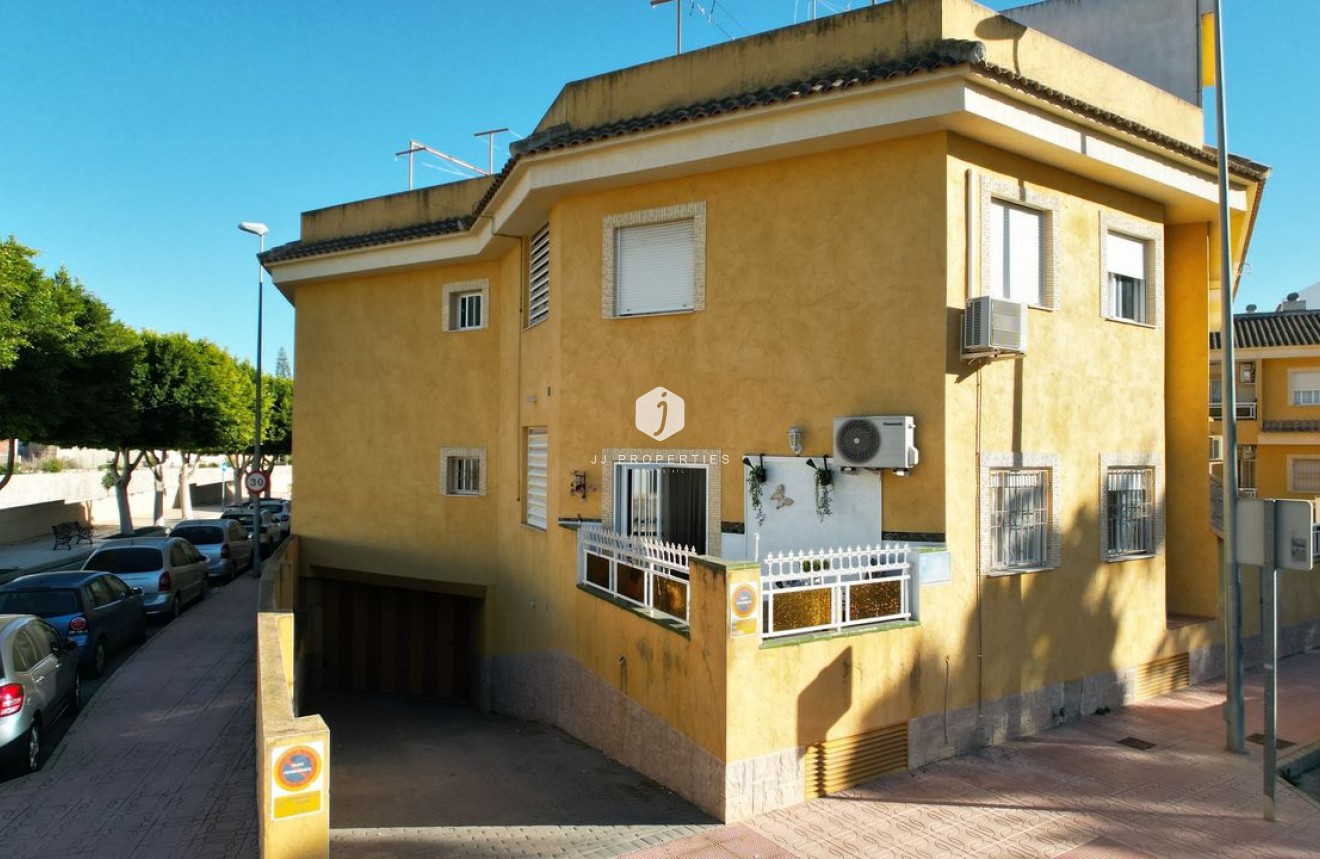 Resale - Apartment / flat -
Rojales - Inland