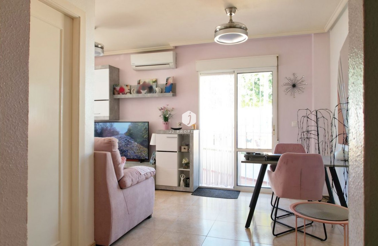 Resale - Apartment / flat -
Rojales - Inland