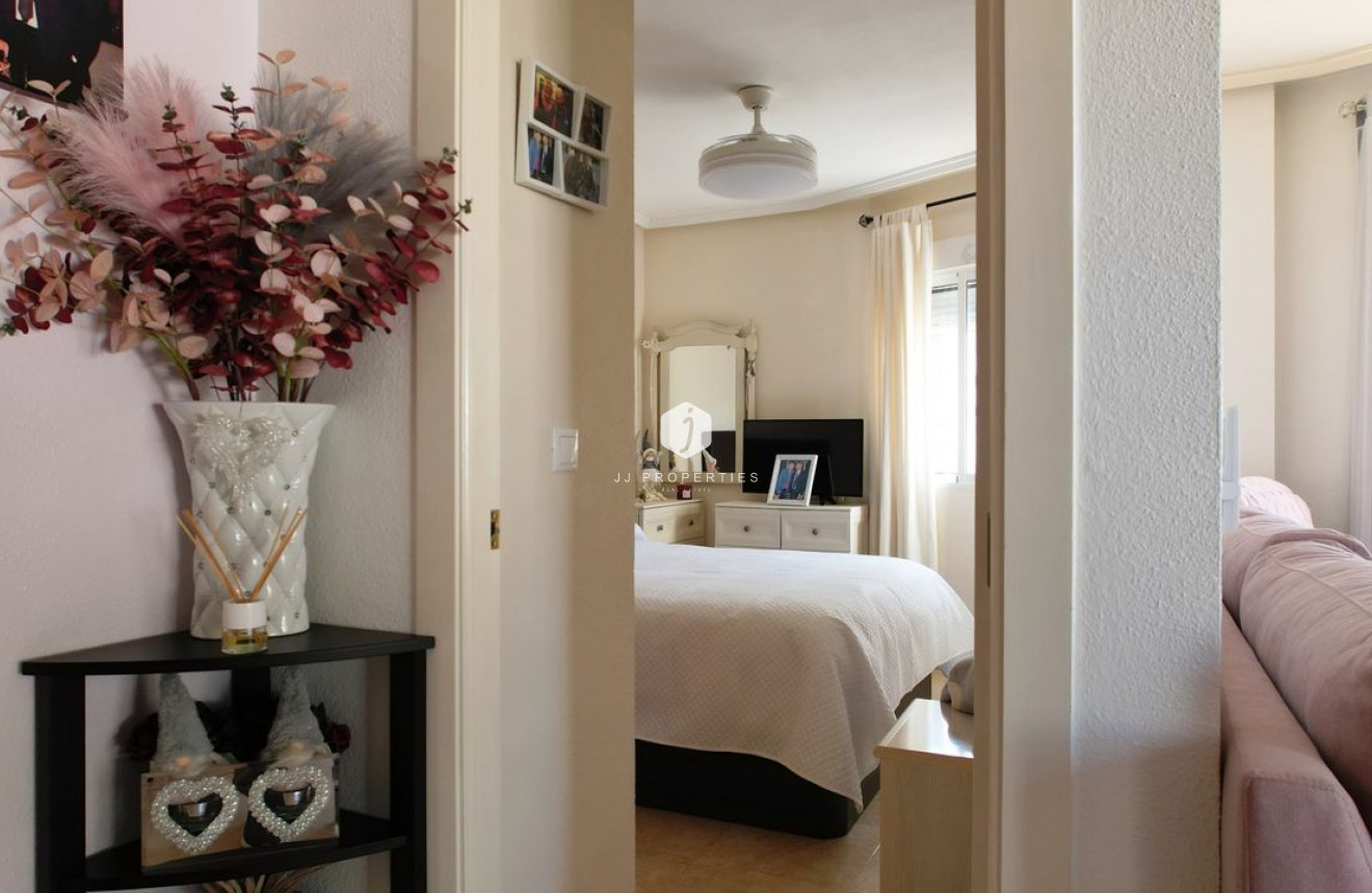 Resale - Apartment / flat -
Rojales - Inland