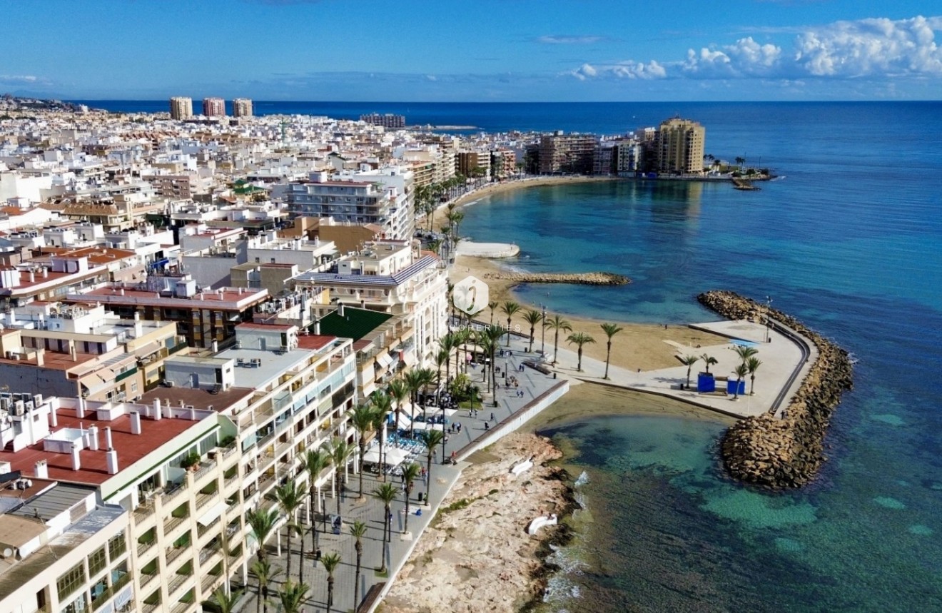 Resale - Apartment / flat -
Torrevieja - Costa Blanca