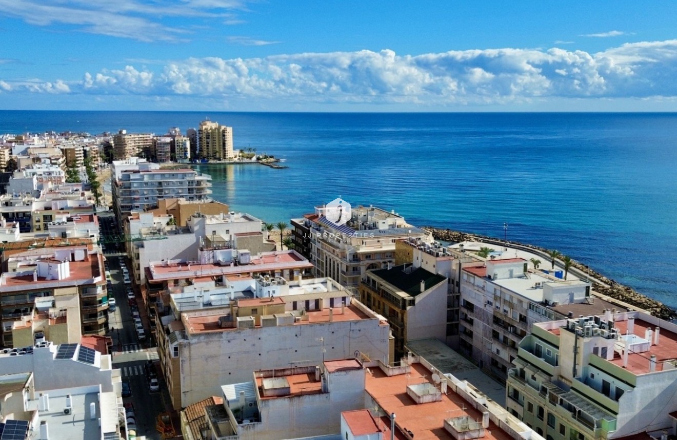 Resale - Apartment / flat -
Torrevieja - Costa Blanca