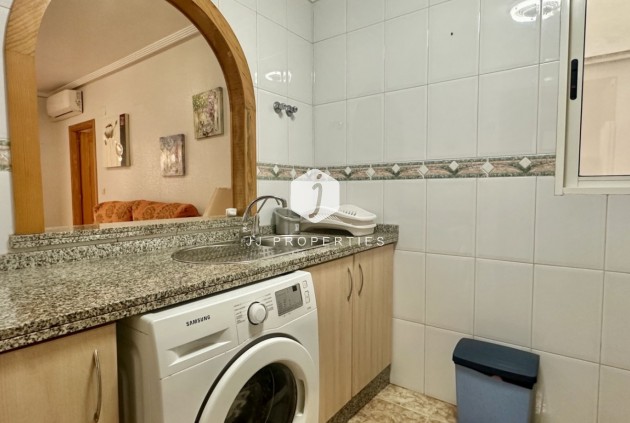 Resale - Apartment / flat -
Torrevieja - Costa Blanca