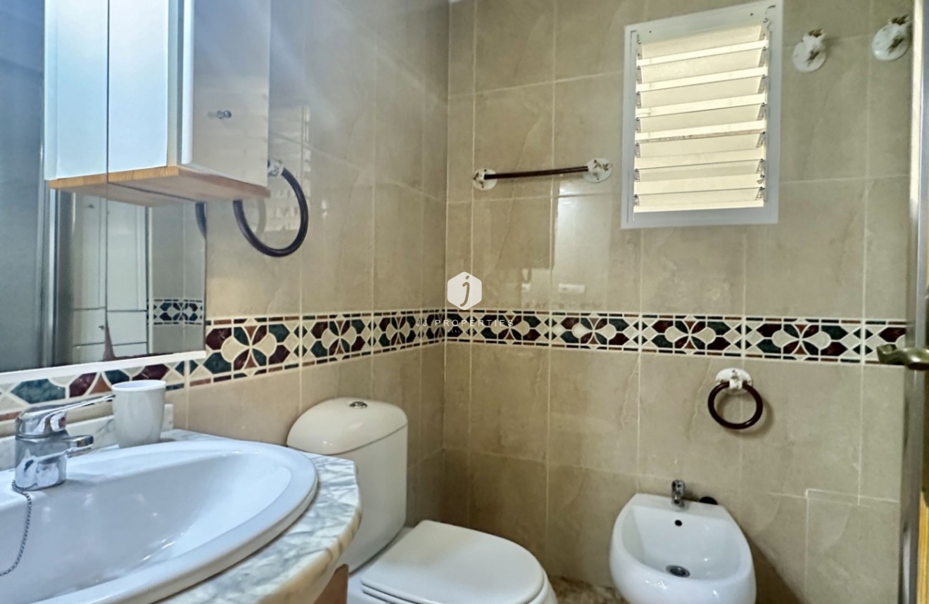 Resale - Apartment / flat -
Torrevieja - Costa Blanca