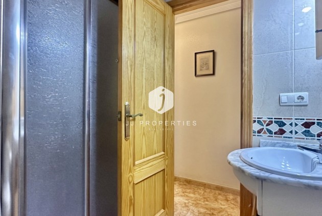 Resale - Apartment / flat -
Torrevieja - Costa Blanca