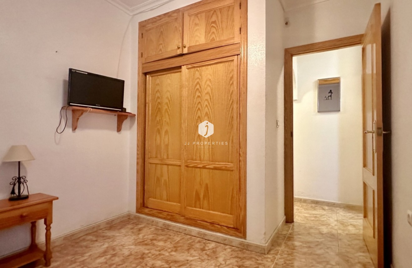 Resale - Apartment / flat -
Torrevieja - Costa Blanca